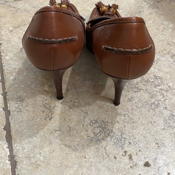 Authentic Gucci Brown Leather Bamboo Tassel Loafer Pumps - Picture 5 of 10